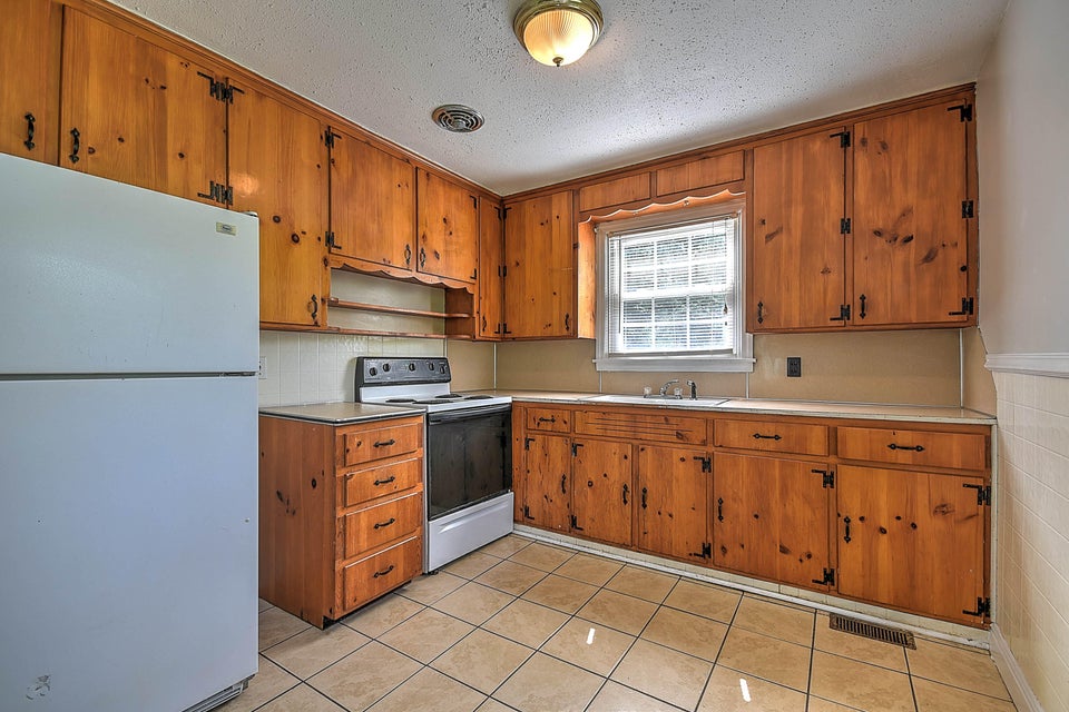 Photo #9: 3300 Ketron Drive