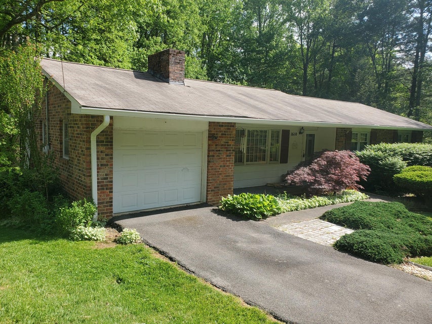 Photo #4: 1610 Woodridge Drive