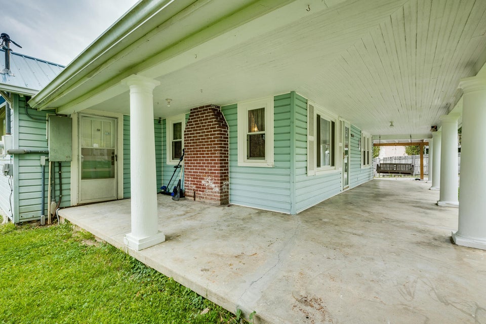 Photo #5: 2316 Reservoir Road