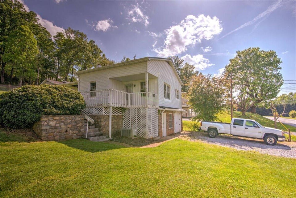 Photo #30: 626 Mohawk Drive