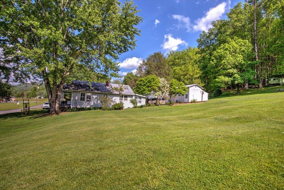 Photo #38: 626 Mohawk Drive