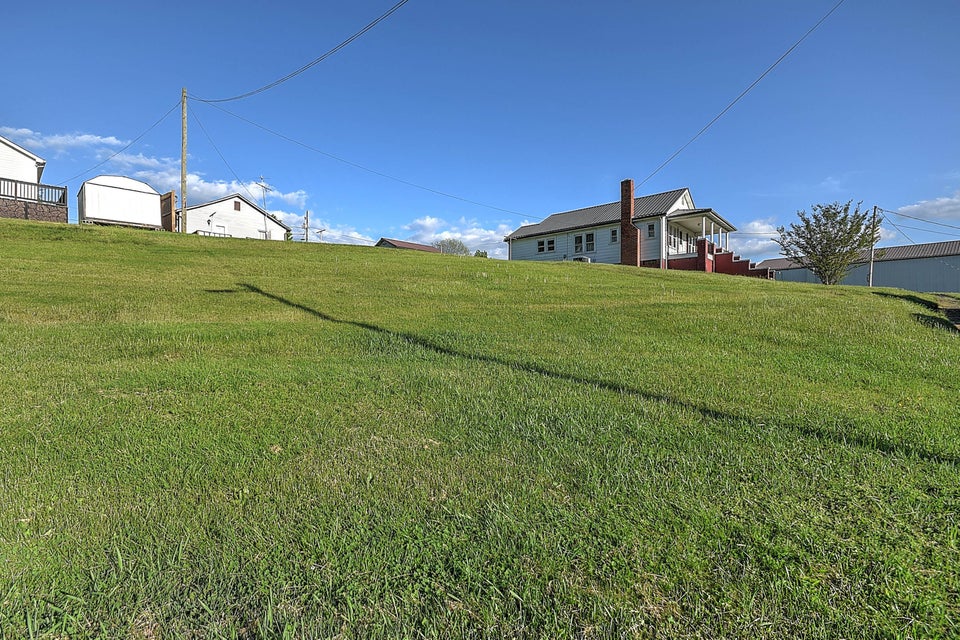 Photo #32: 188 Kermit Road