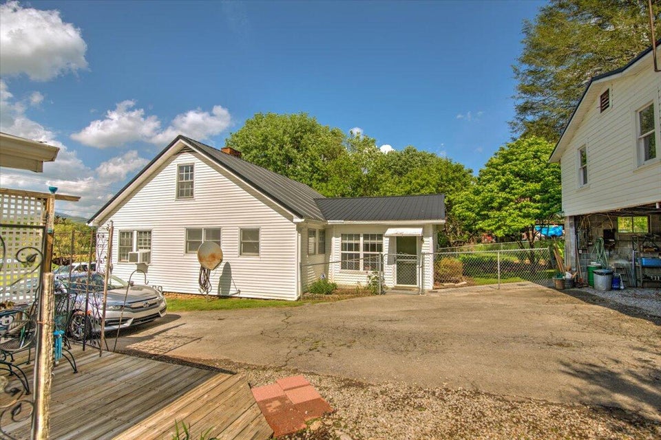 Photo #47: 626 Mohawk Drive
