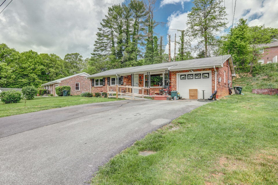 Photo #6: 2133 Veda Drive