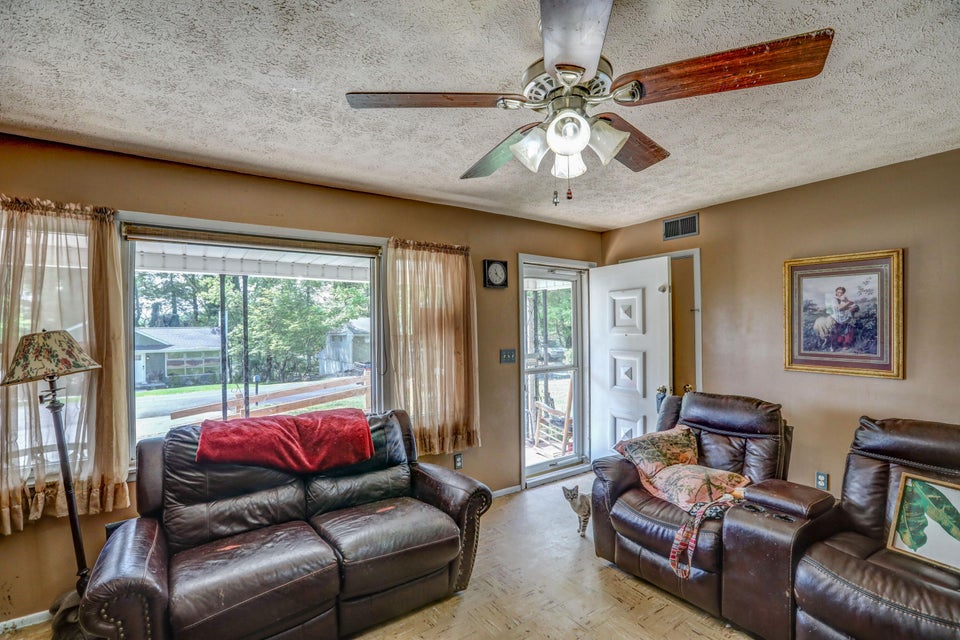 Photo #9: 2133 Veda Drive