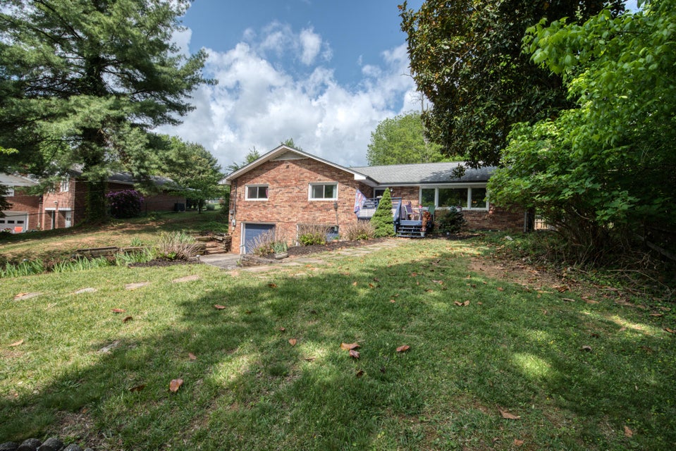 Photo #37: 4036 Lakota Place