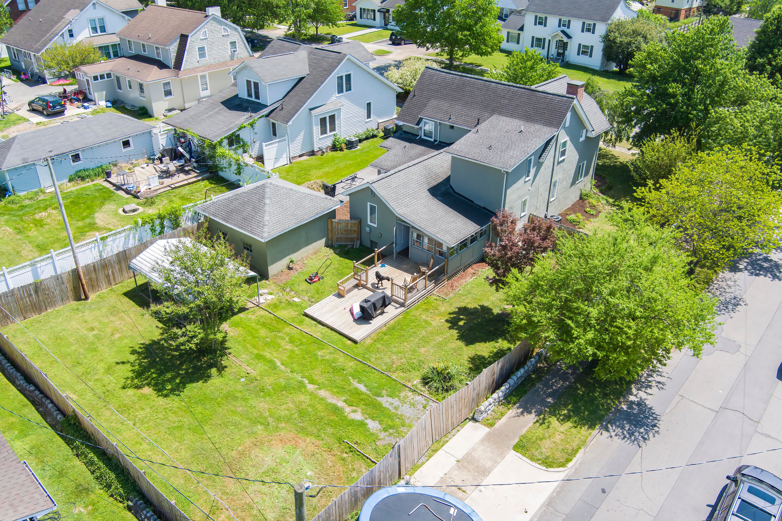 Photo #33: 1002 Watauga Street