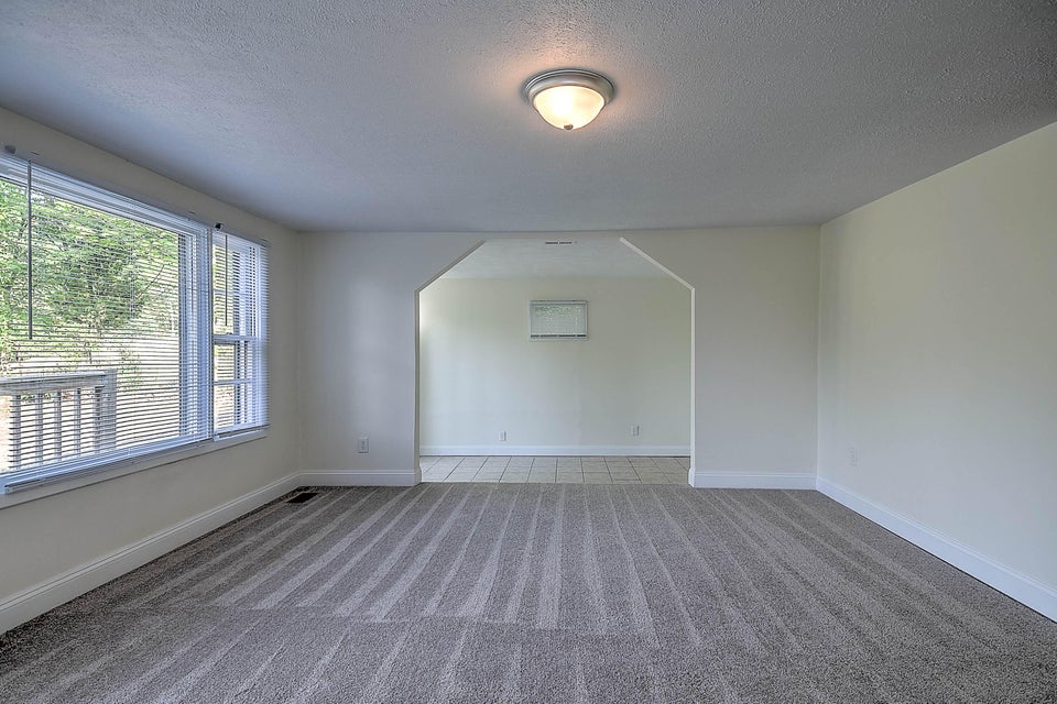 Photo #7: 610 Reno Street