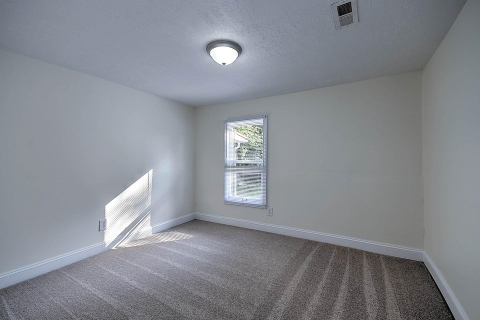 Photo #22: 610 Reno Street
