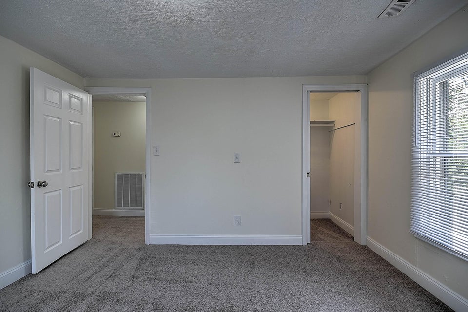 Photo #29: 610 Reno Street