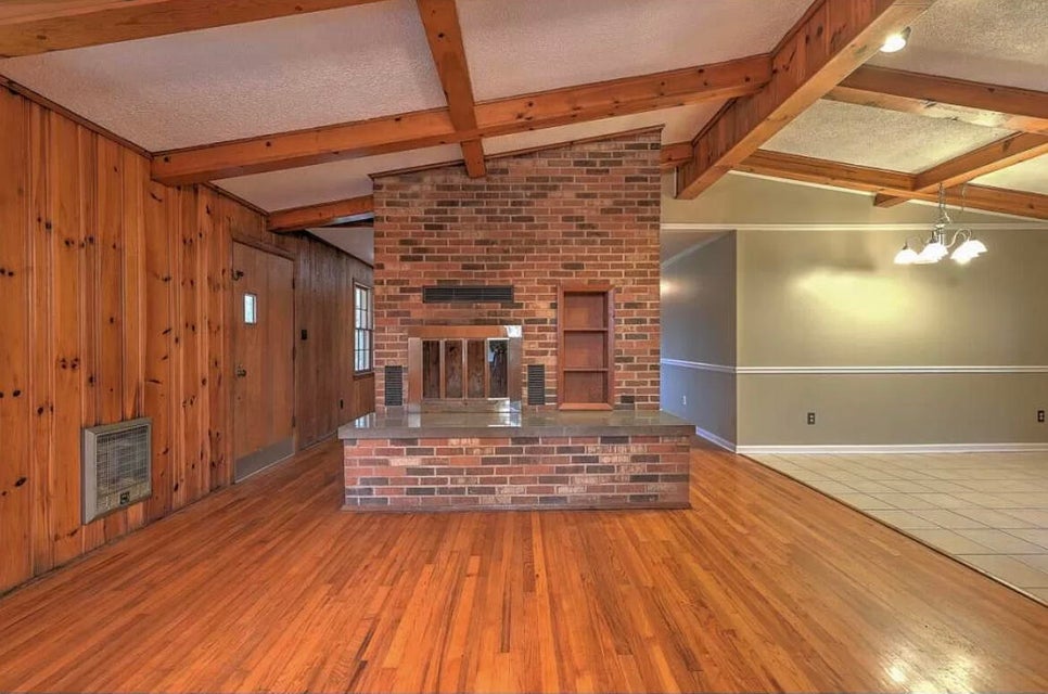 Photo #4: 904 Vance Drive