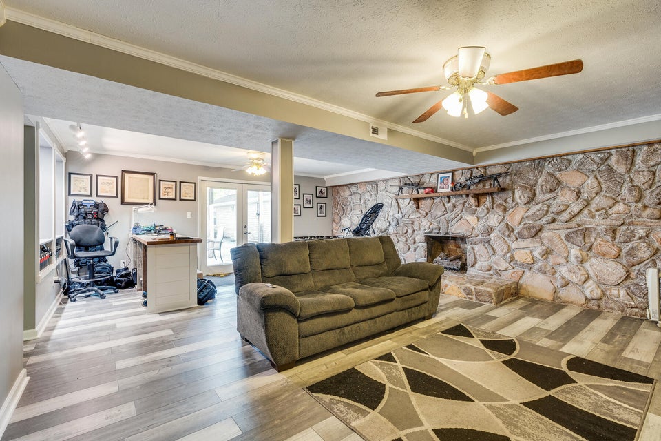 Photo #28: 115 Arlington Circle