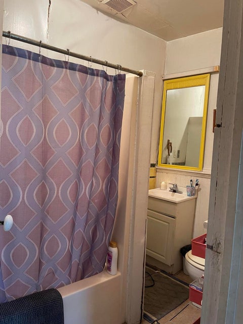 Photo #9: 1211 Broad Street