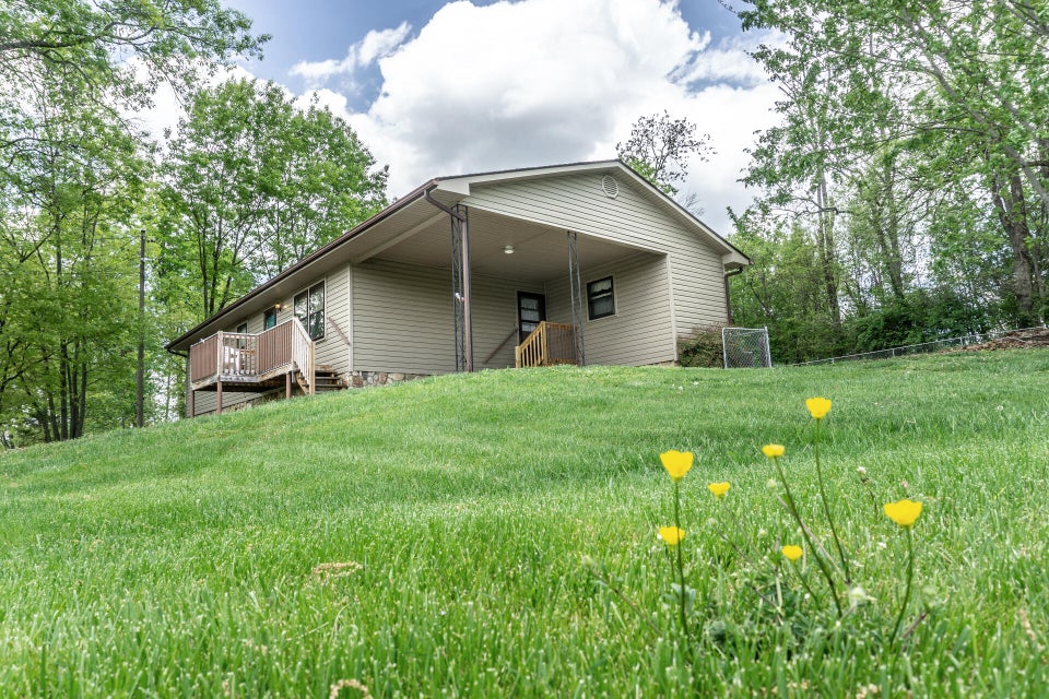 Photo #33: 213 Marshall Lane