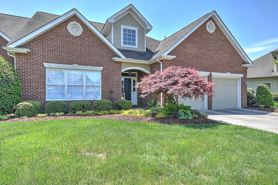 Photo #2: 1031 Hunters Lake Drive
