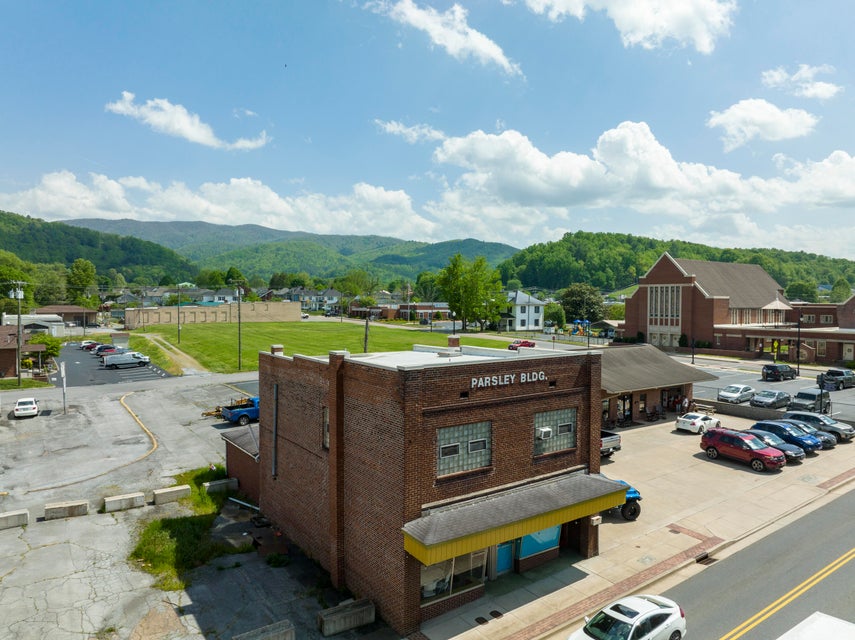Photo #10: 214 Main Avenue