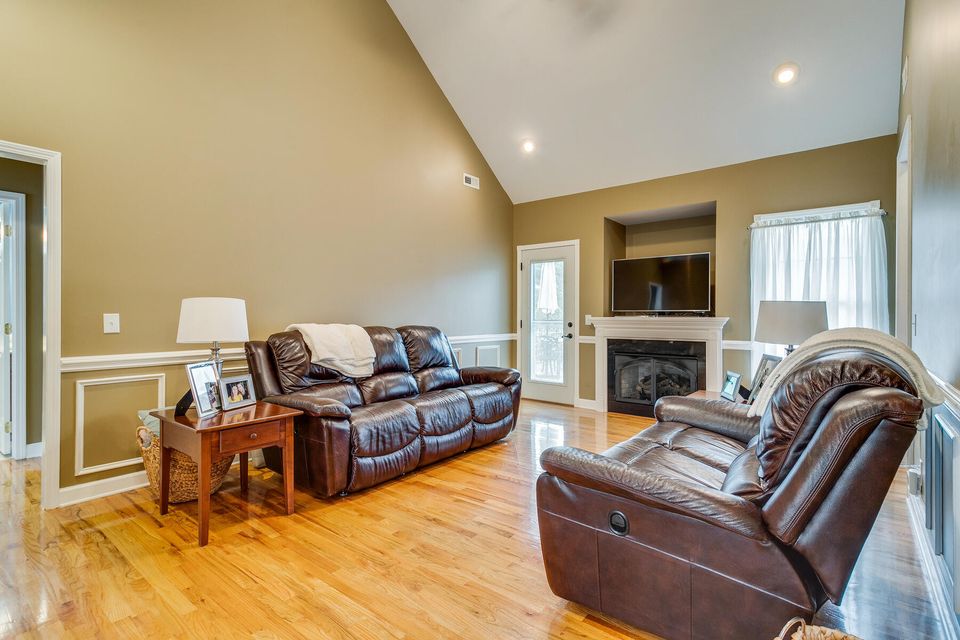 Photo #5: 4536 Palomino Drive
