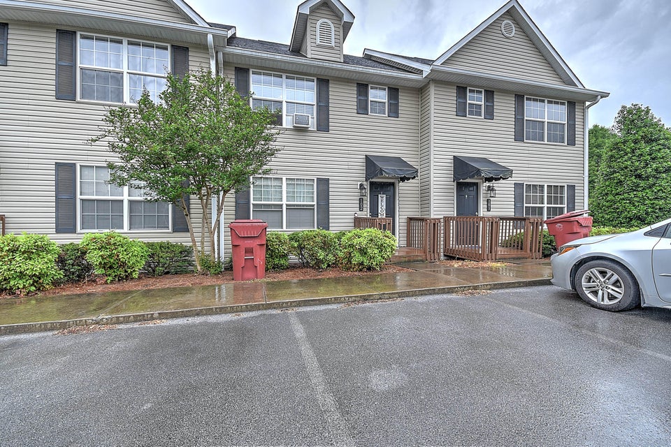 Photo #3: 617 Hazel Street