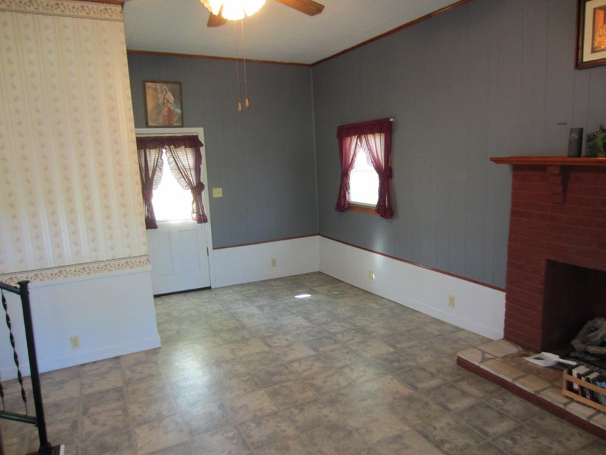 Photo #34: 128 Plainview Drive
