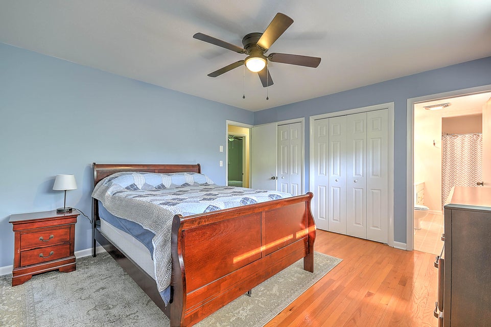 Photo #22: 2361 Woodridge Avenue
