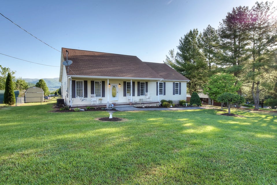 Photo #2: 104 Hamilton Road