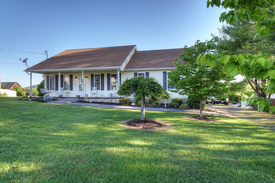Photo #3: 104 Hamilton Road