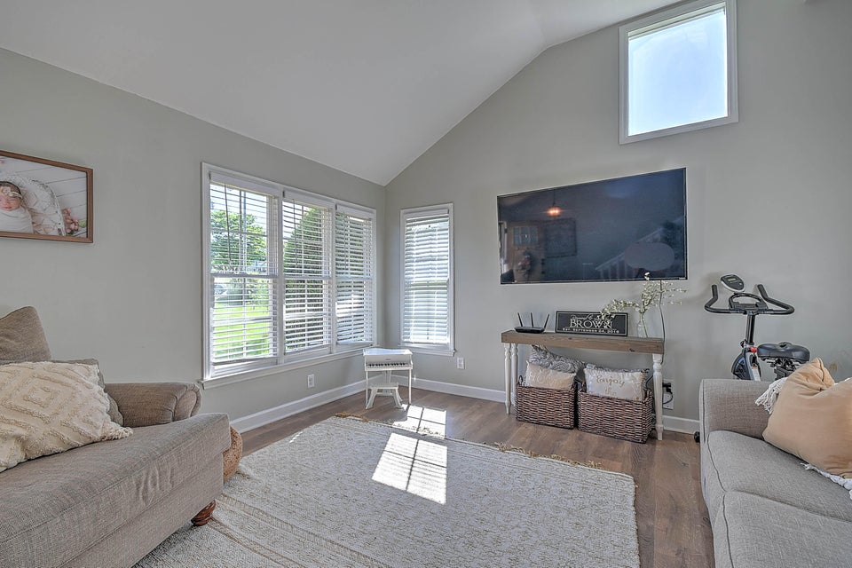 Photo #4: 4103 Sioux Drive