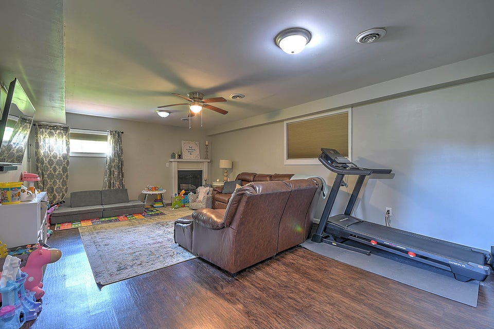 Photo #25: 4103 Sioux Drive