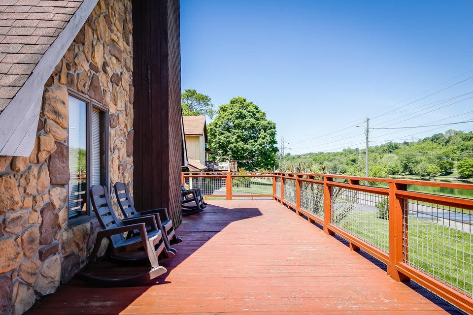 Photo #5: 224 River Edge Place