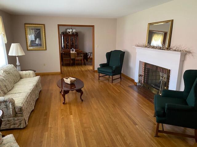 Photo #4: 615 Long Crescent Drive
