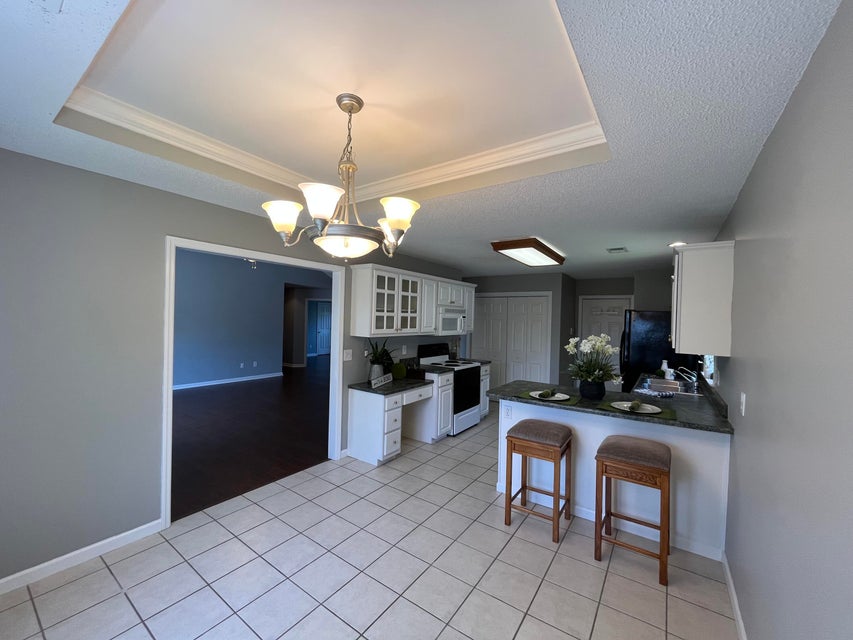 Photo #14: 3 Mannington Court