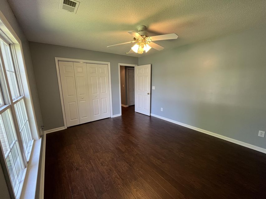 Photo #39: 3 Mannington Court