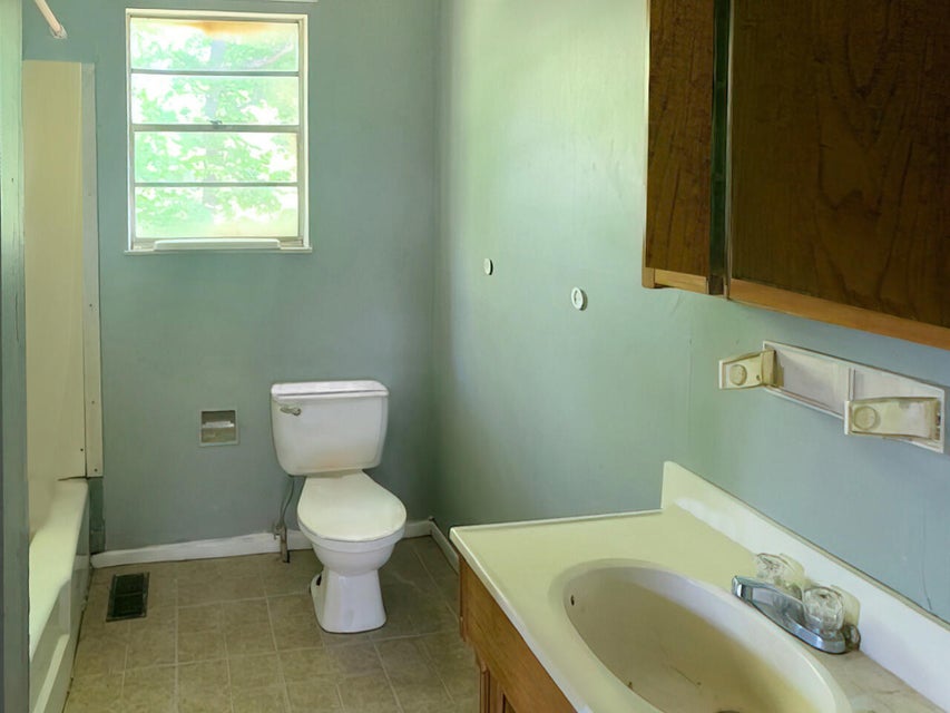 Photo #6: 2303 Quillen Drive