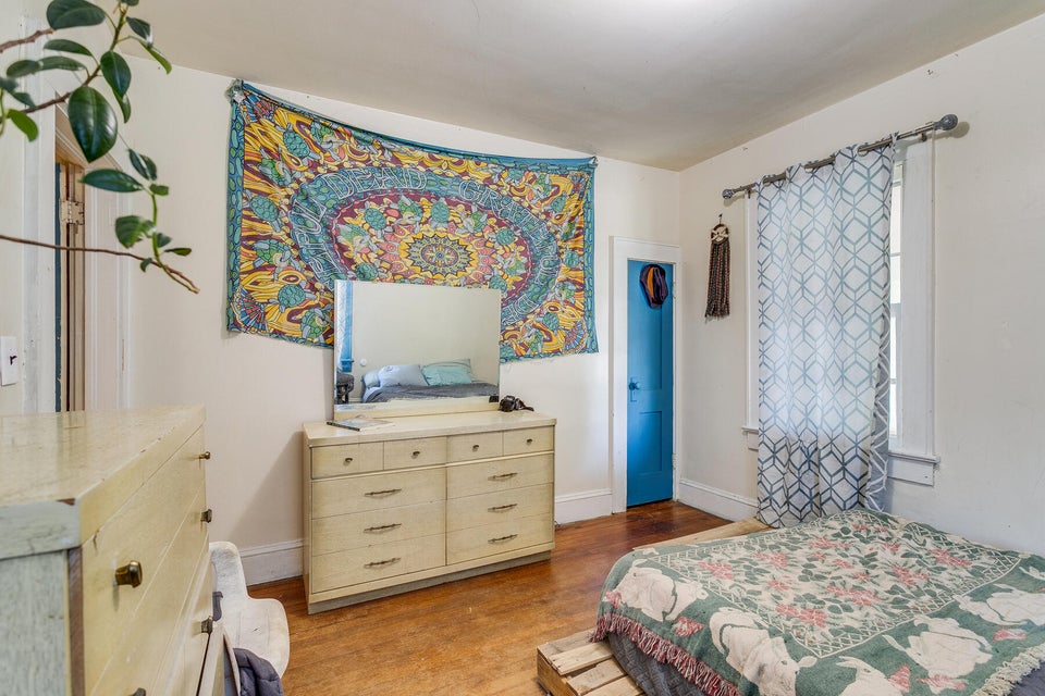 Photo #21: 615 Lynn Avenue
