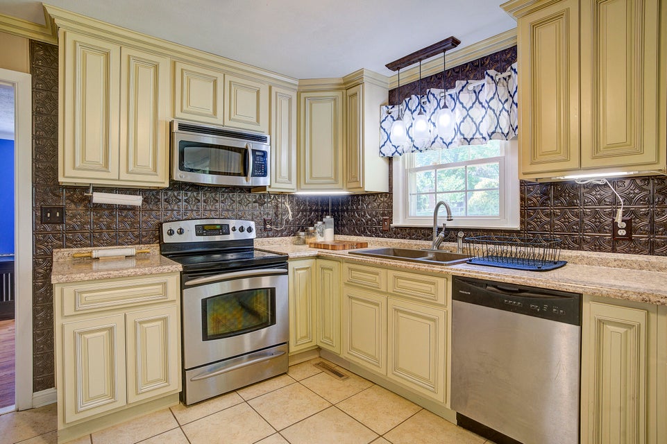 Photo #13: 327 Woodland Street