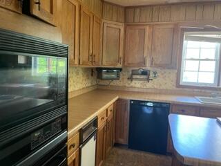 Photo #9: 206 Woodlawn Drive