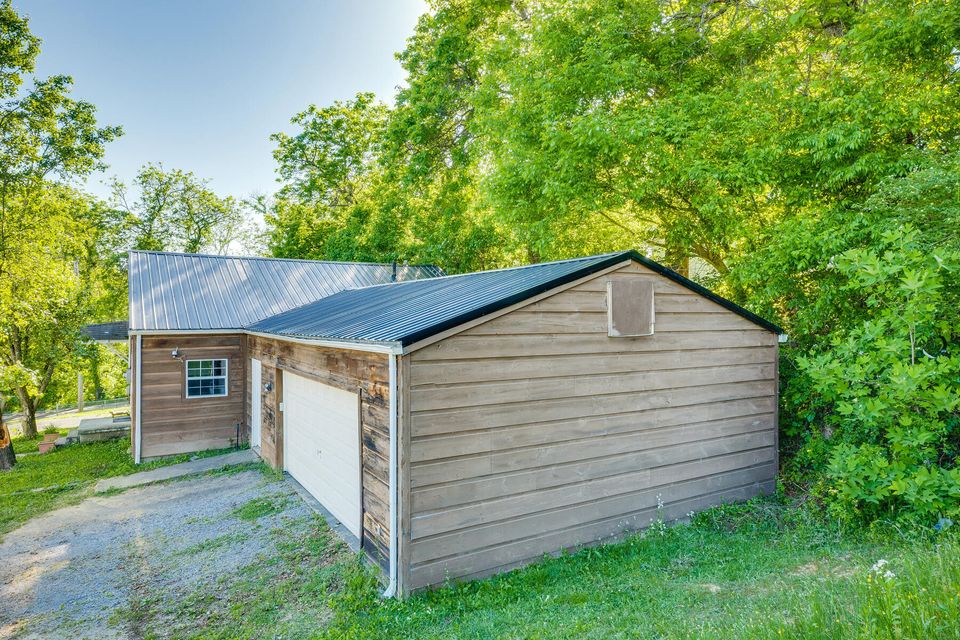 Photo #30: 811 Mckee Street