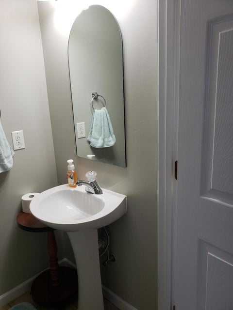 Photo #8: 3115 Walnut Street