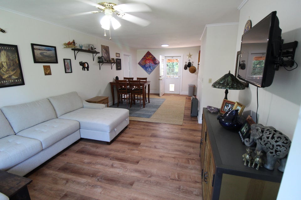 Photo #7: 130 Cedar Valley Boulevard