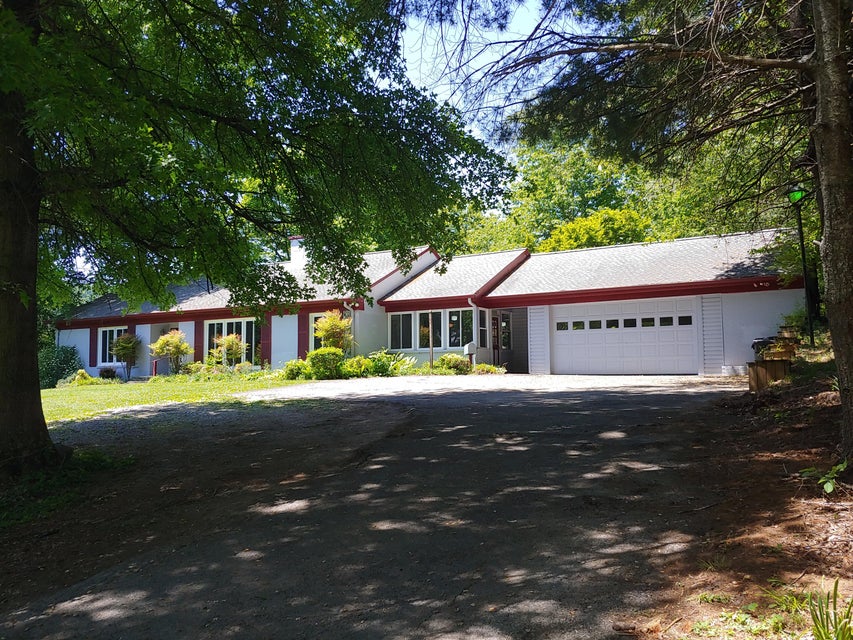 Photo #5: 104 Fieldcrest Road
