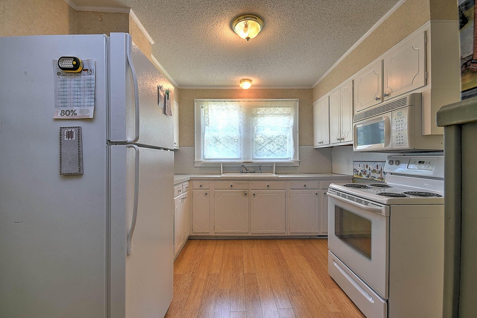 Photo #13: 1537 Central Street