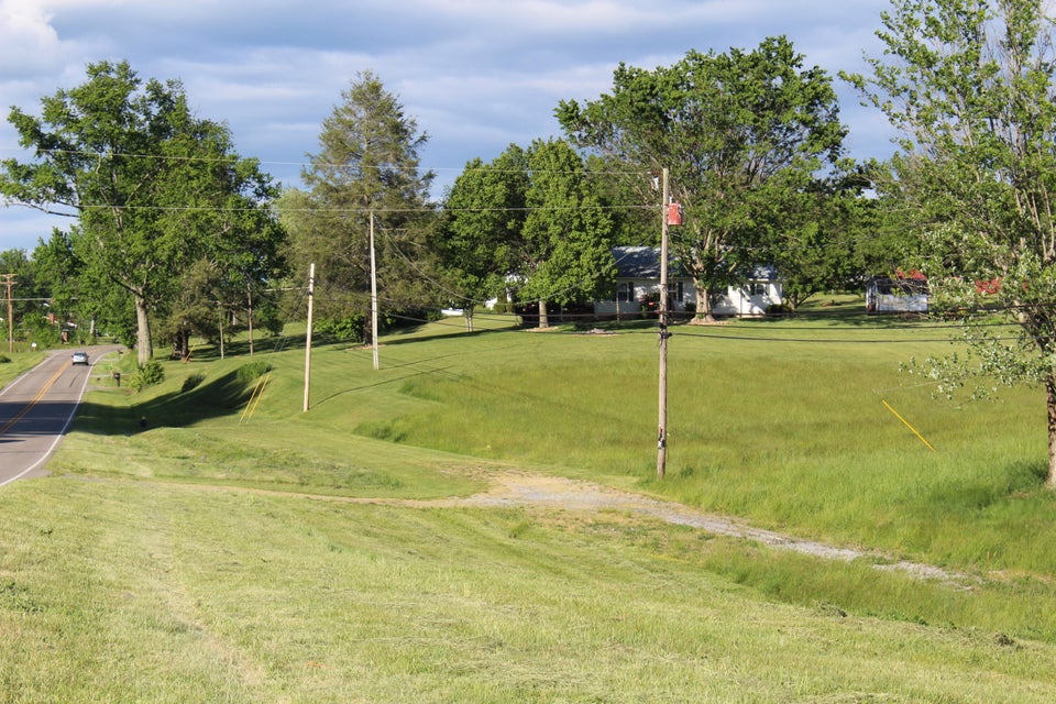 Photo #8: 30232 Lee Highway
