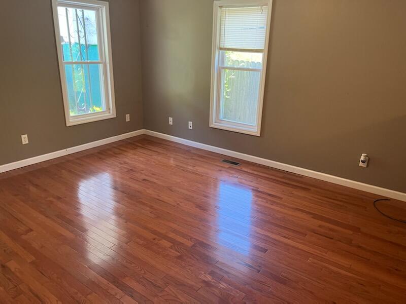 Photo #2: 2123 Hawthorne Street