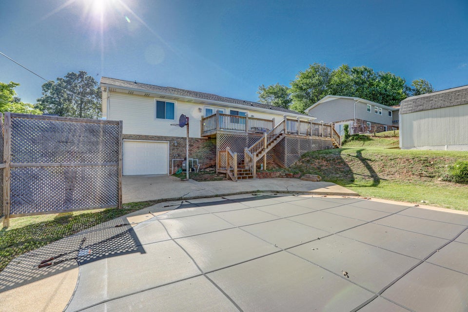 Photo #37: 1023 Starling Drive