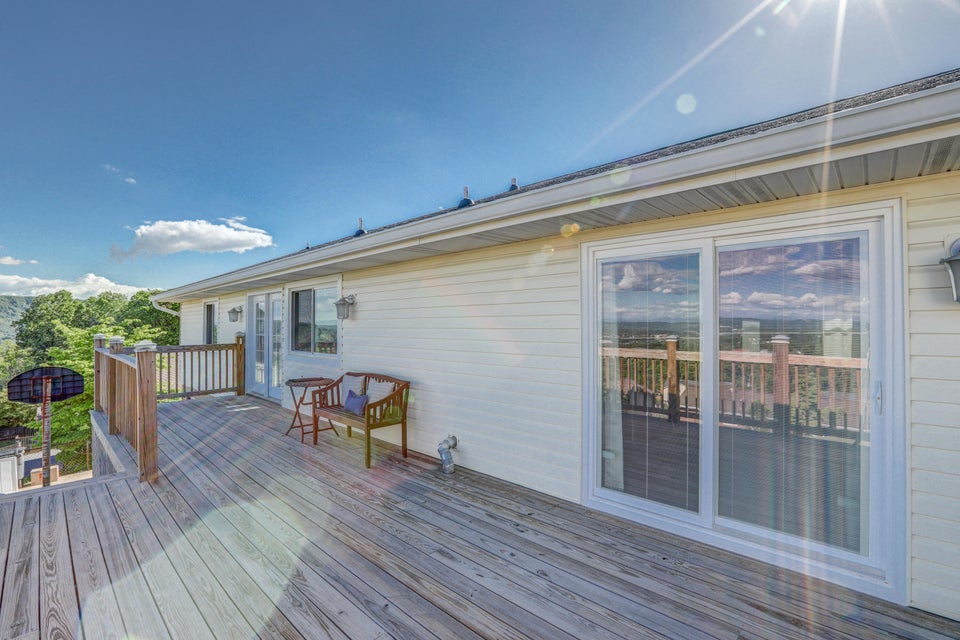 Photo #7: 1023 Starling Drive