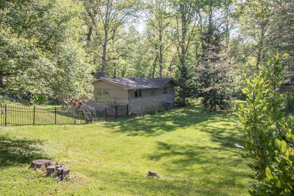 Photo #5: 104 Ridgewood Drive