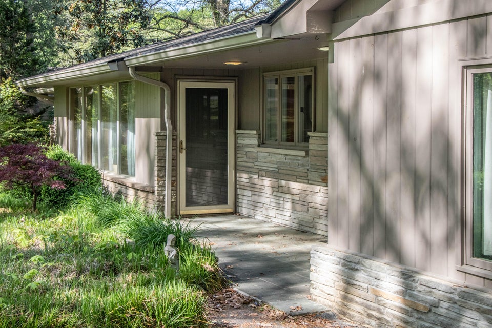 Photo #6: 104 Ridgewood Drive