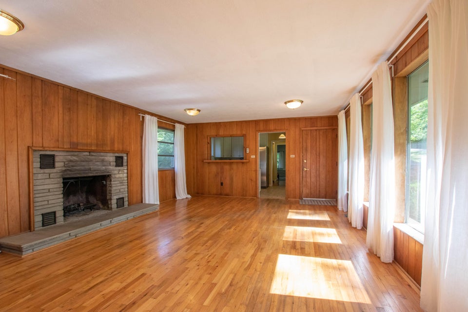 Photo #10: 104 Ridgewood Drive