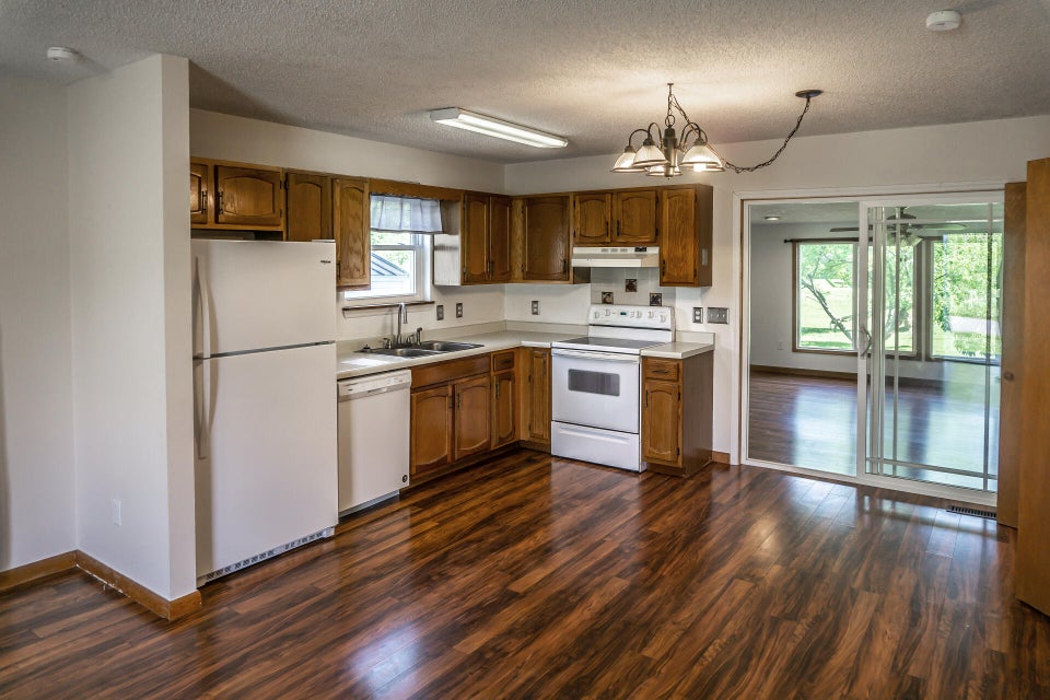 Photo #20: 150 Leonard Drive