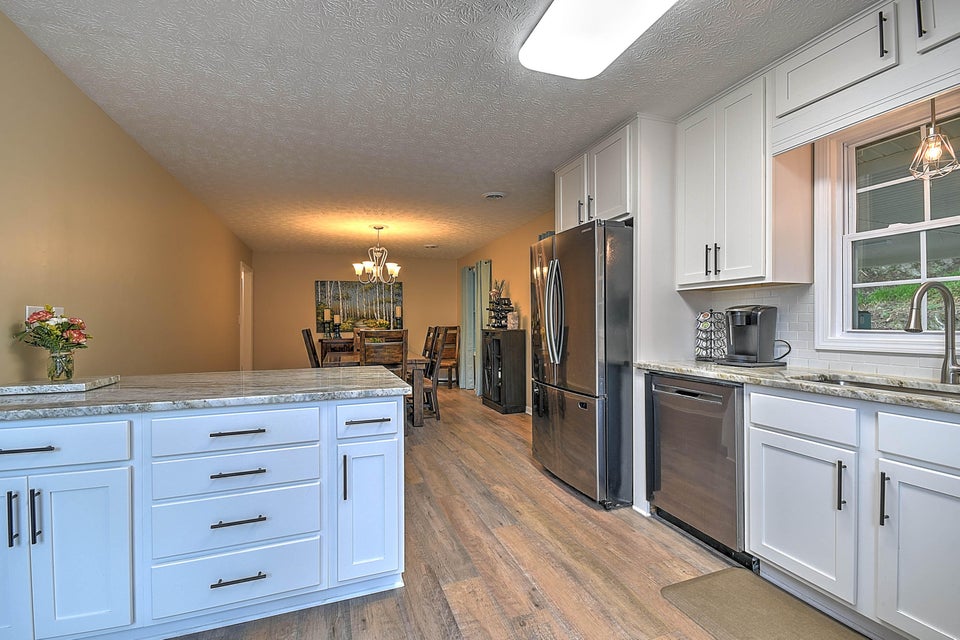 Photo #9: 2145 Longreen Road